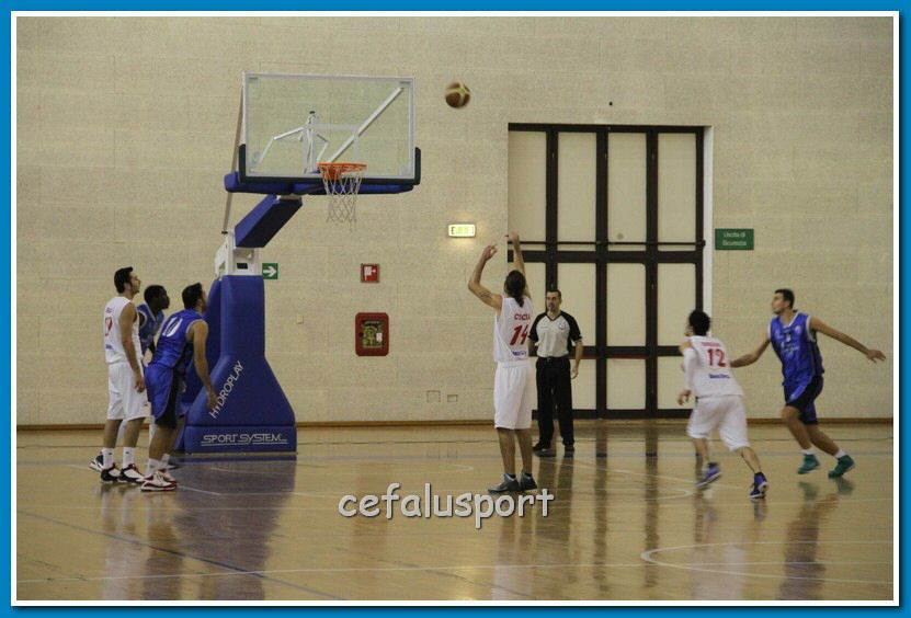 121223 Aquila 136_tn.jpg